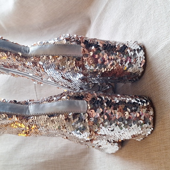 STEVE MADDEN, two tone sequenced shiney ankle boot, W6 - Picture 6 of 8